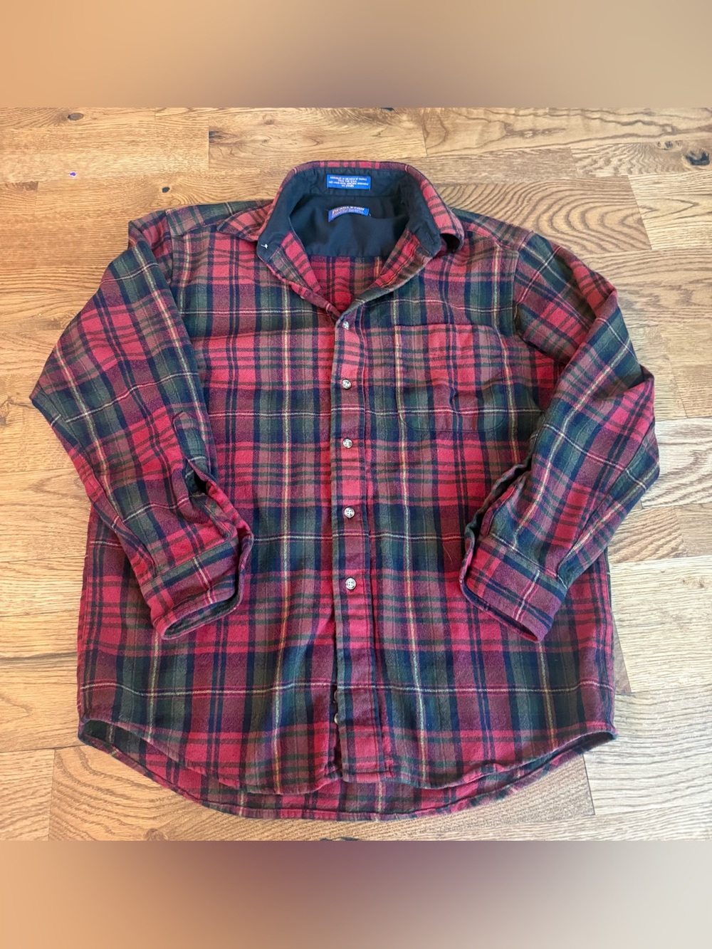 Pendleton. Vintage Wool Flannel Button Down. Size Medium.